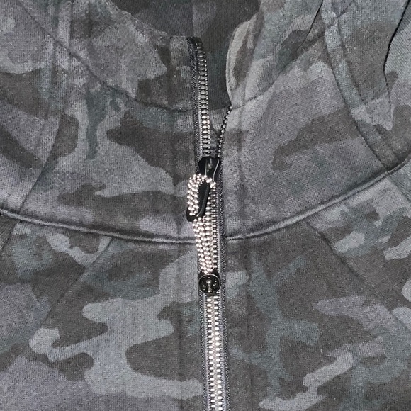 Lululemon scuba hoodie 6 camo - Picture 2 of 8